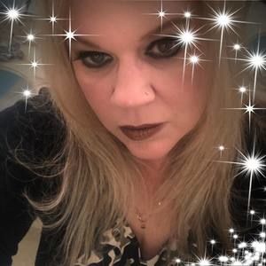 Meet your Posher, Emi